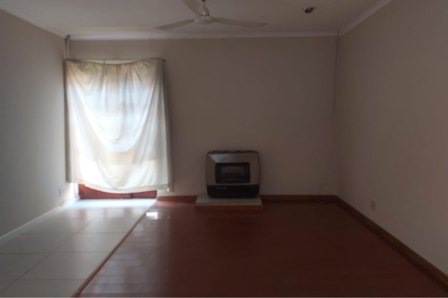 3 Bedroom Property for Sale in Uitenhage Upper Central Eastern Cape